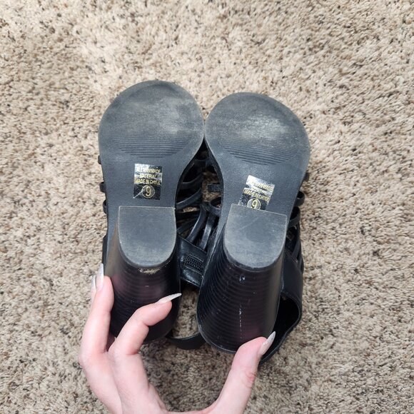 Soda Black Strappy Cadged Chunky Block Ankle Heels - Picture 9 of 10